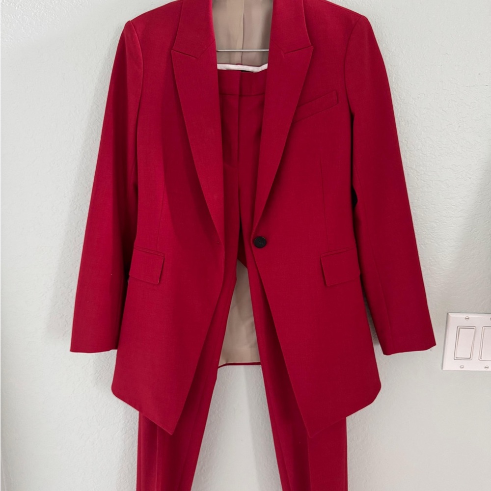 Theory Etiennette Crimson Wool Women’s Power Suit size 0/2, from ‘19 collecfion